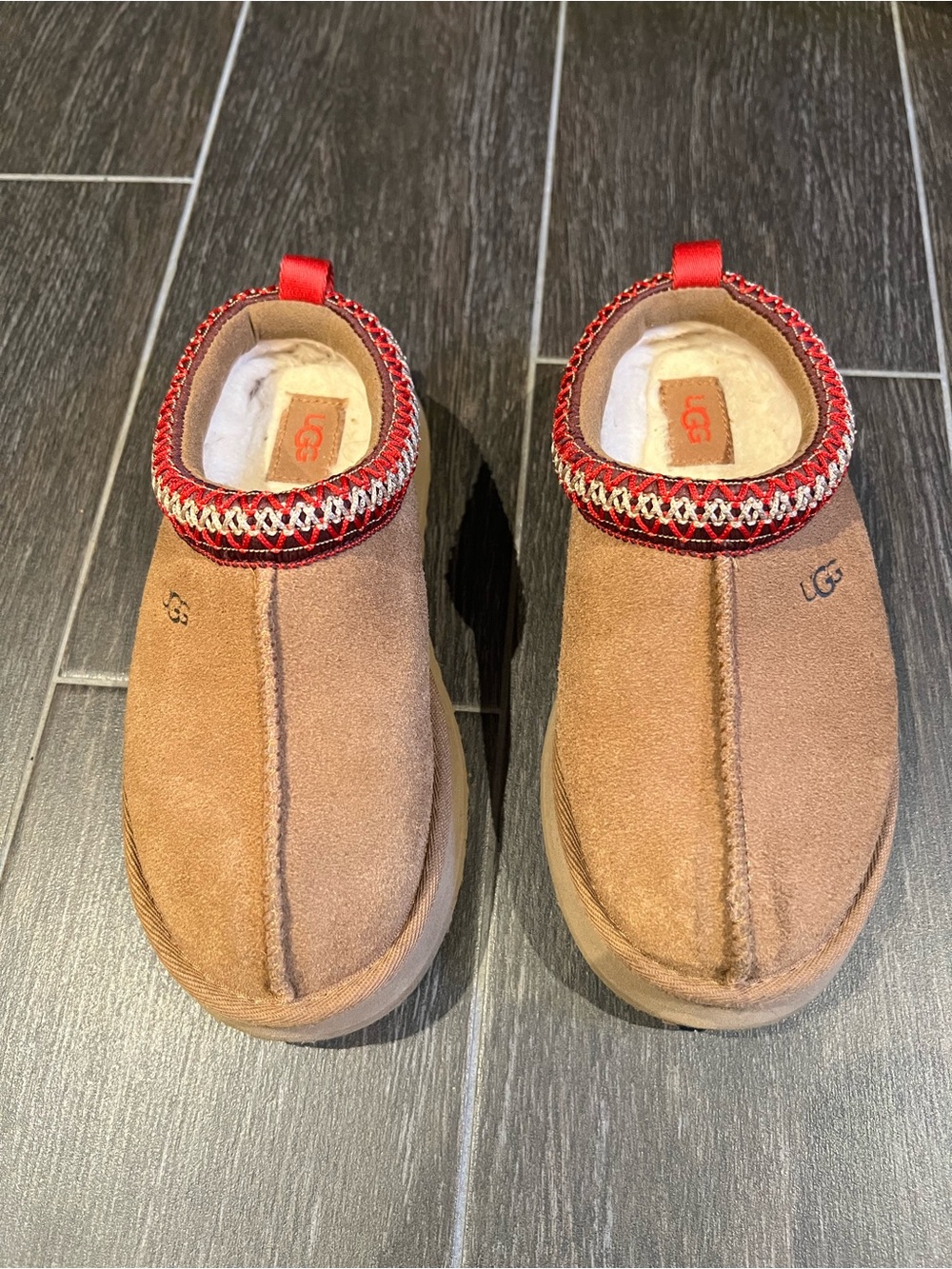 UGG Kids Tasman Chestnut Slip-On Slippers with Red Trim